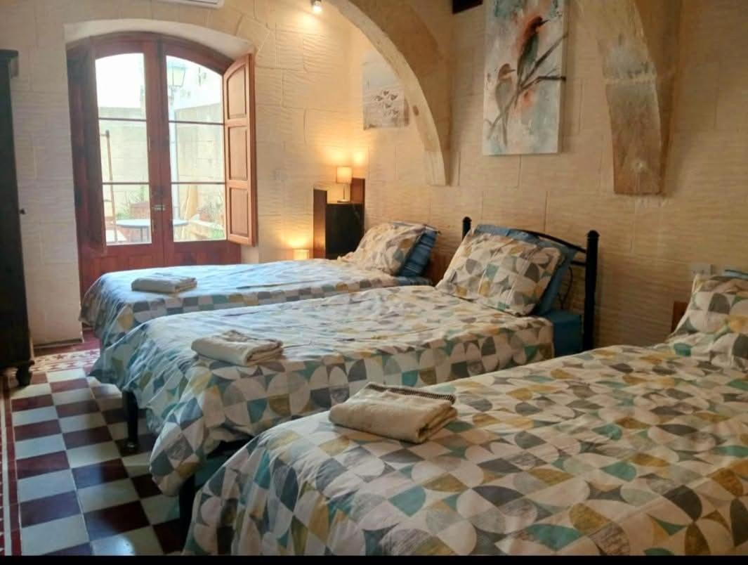 Ta Majsi Farmhouse With Indoor Heated Pool San Lawrenz Exterior photo